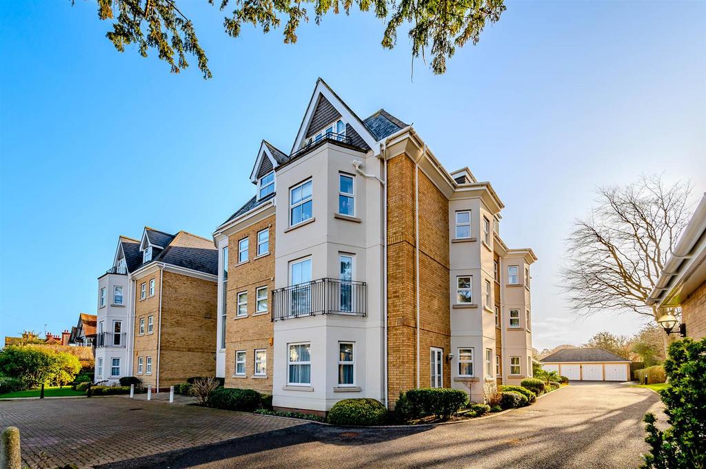 The Goffs, Eastbourne 2 bed flat for sale £315,000