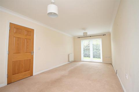 5 bedroom detached house to rent, Roundhaven, South Road, Durham