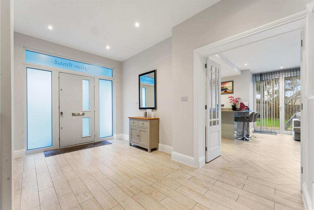 Eglise Road, Warlingham 4 bed semidetached house for sale £850,000