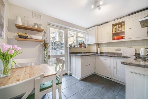 30a Raeburn Street, London, SW2 5QU