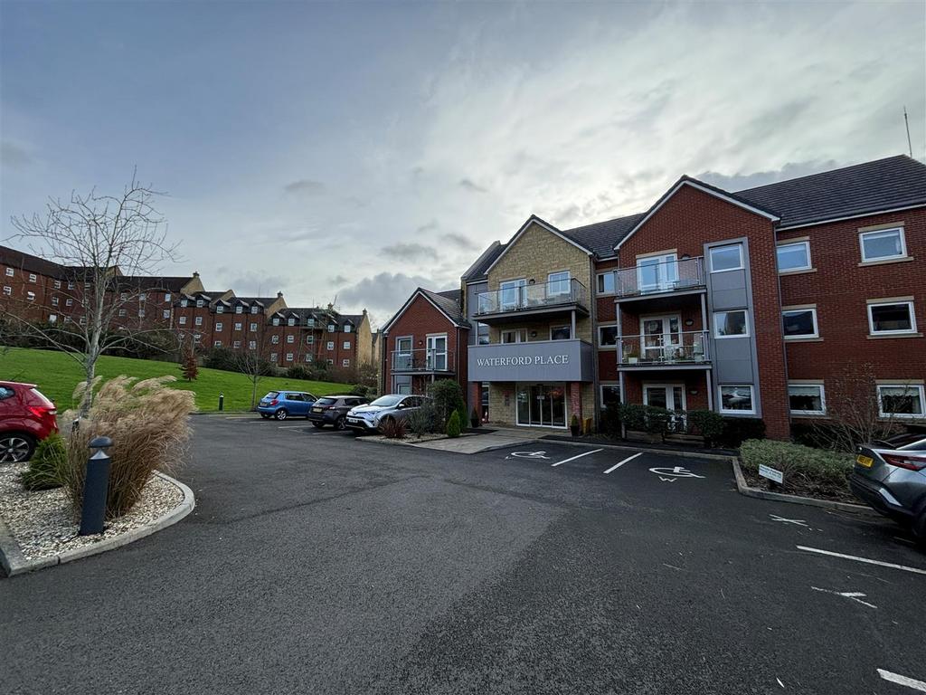 Waterford Place, Chippenham SN15 1 bed retirement property for sale £