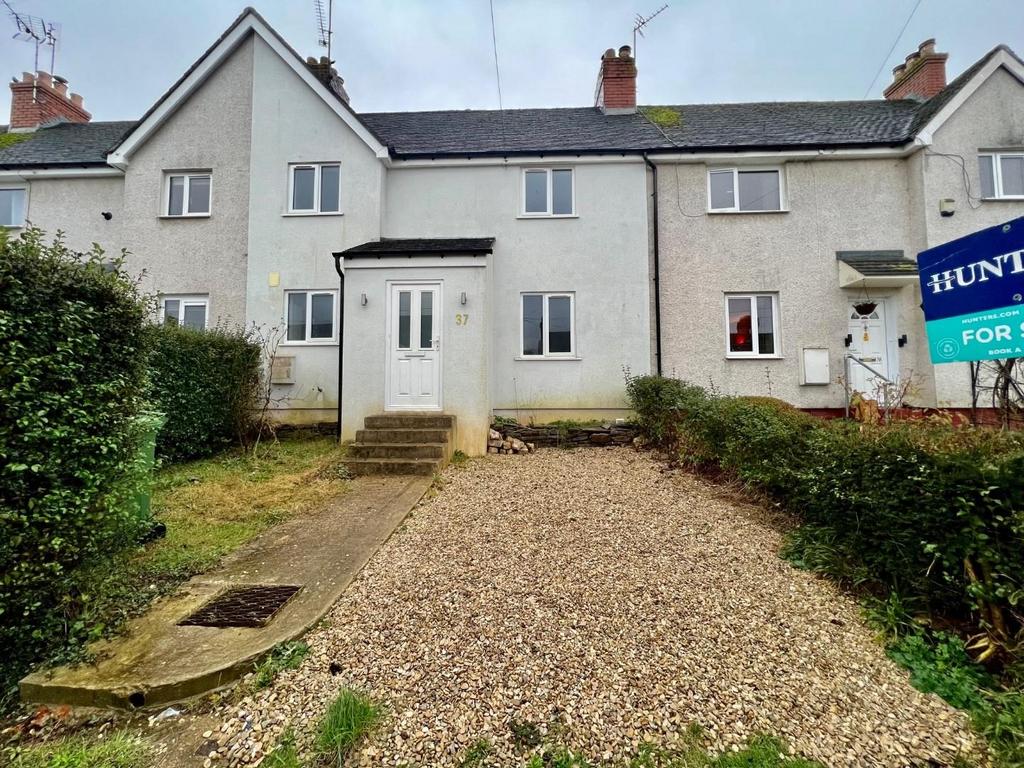 First Avenue, Dursley, GL11 3 bed terraced house £240,000