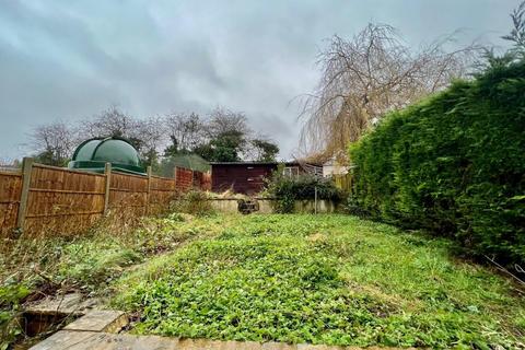 37 First Avenue, Dursley, GL11 4NW
