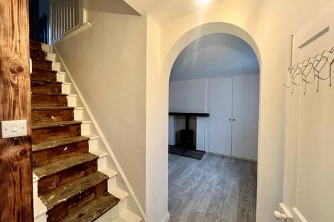 37 First Avenue, Dursley, GL11 4NW