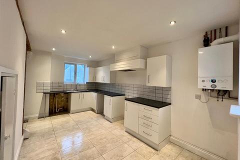 37 First Avenue, Dursley, GL11 4NW