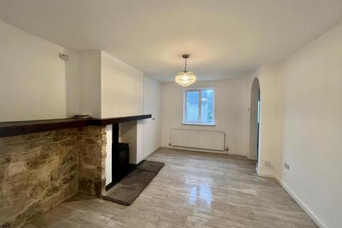 37 First Avenue, Dursley, GL11 4NW