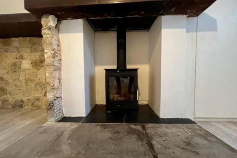 37 First Avenue, Dursley, GL11 4NW