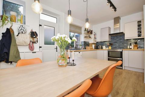 10 Emily Road, Sheffield, S7 1HH
