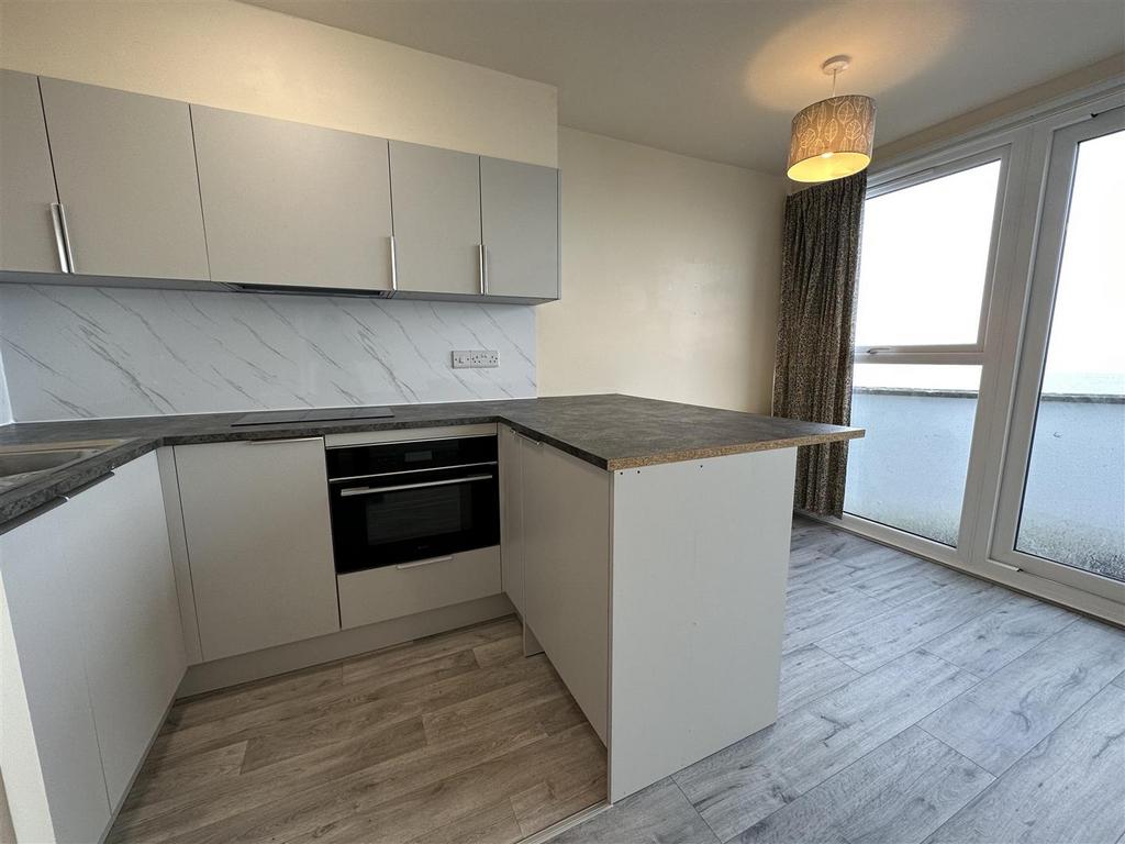 Breakwater Crt Kitchen.jpeg