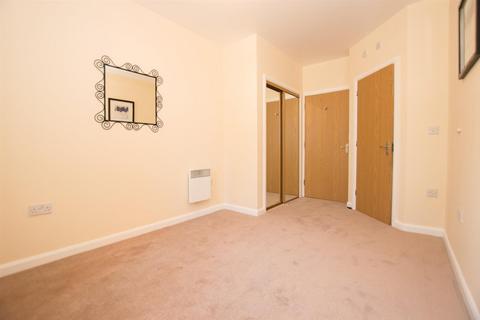 2 bedroom flat for sale, Claret House The Avenue, Watford