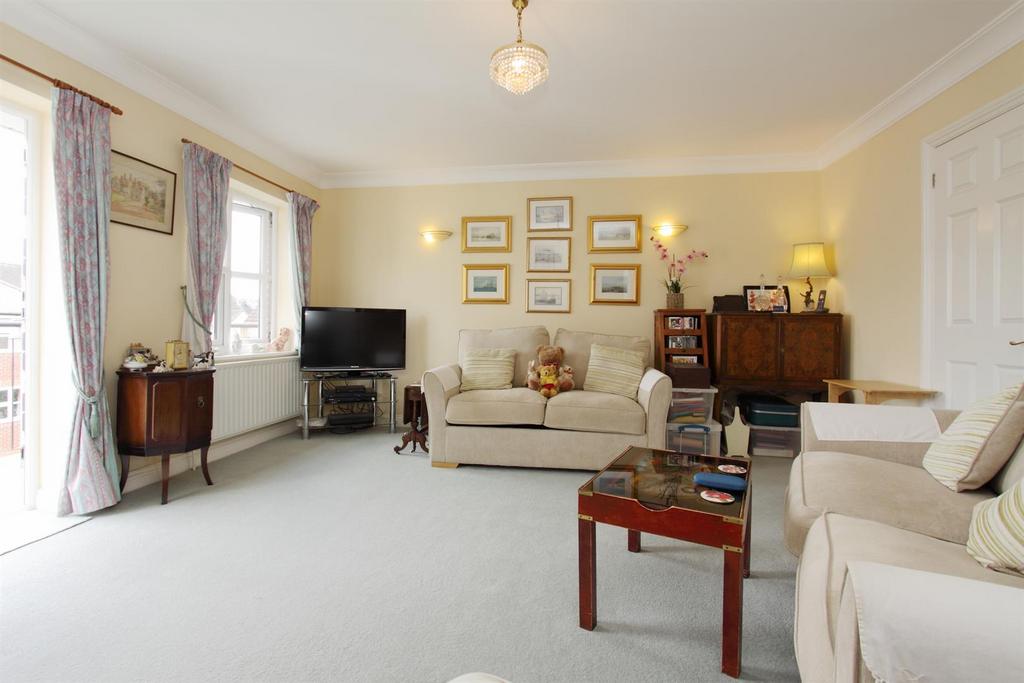4961 St Edmunds Church Street, Salisbury 2 bed flat to rent £1,150