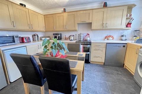 8 Barn Close, Upton, Poole, BH16 5RX