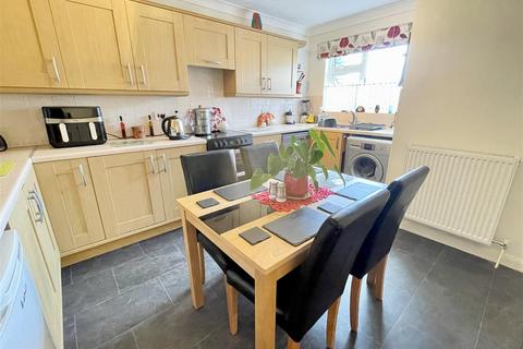 8 Barn Close, Upton, Poole, BH16 5RX