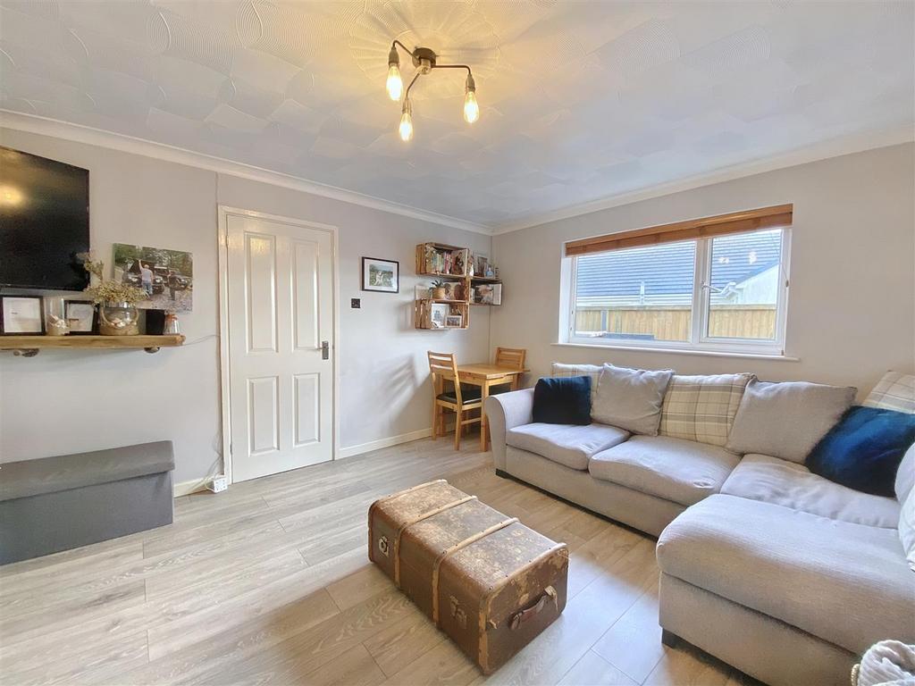 Pentle Close, Pentlepoir, Saundersfoot 2 bed semidetached bungalow for