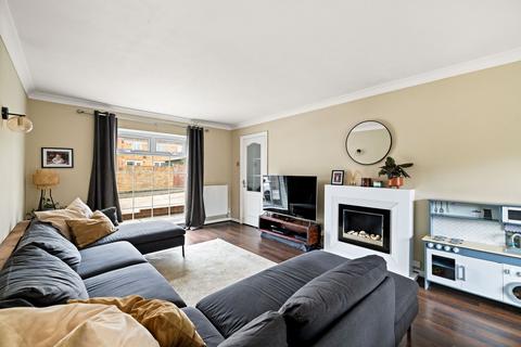 4 bedroom terraced house for sale, Burton Close, Folkestone, CT19