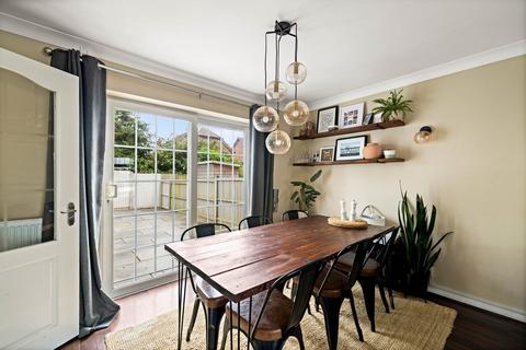 4 bedroom terraced house for sale, Burton Close, Folkestone, CT19