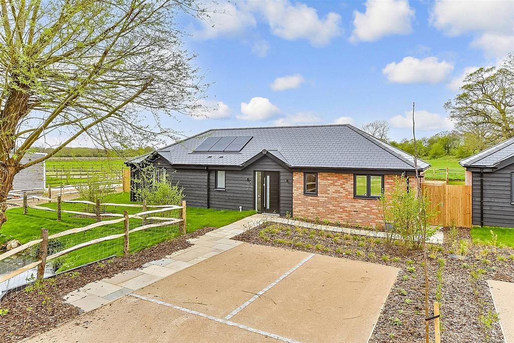 White House Farm Gardens, Stile Bridge Lane, Linton, Maidstone, Kent 3