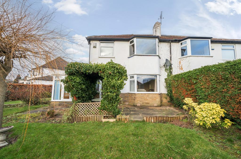 Ringwood Avenue, Whinmoor, Leeds, LS14 3 bed semidetached house for