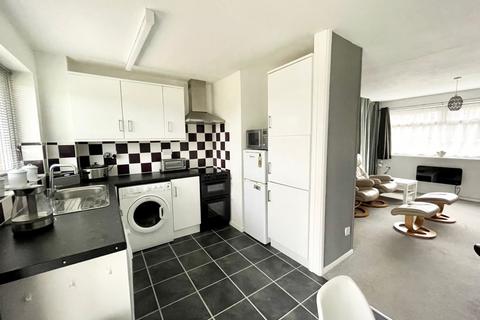 2 bedroom flat for sale - Sherwood Place, Dronfield Woodhouse, Derbyshire, S18 8PB