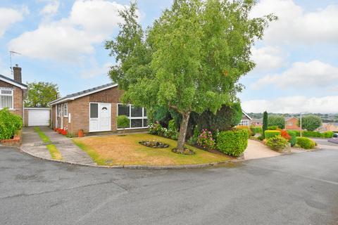 2 bedroom detached bungalow for sale - Reynolds Close, Dronfield, Derbyshire, S18 1QP