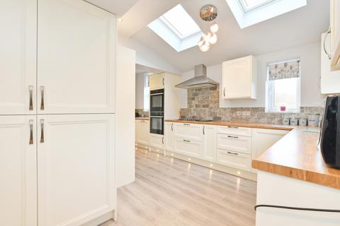 44 Bowshaw, Dronfield, S18 2GB
