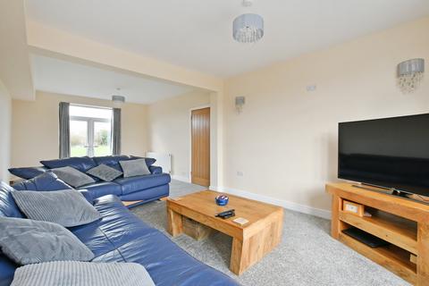 44 Bowshaw, Dronfield, S18 2GB