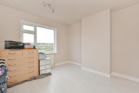 44 Bowshaw, Dronfield, S18 2GB