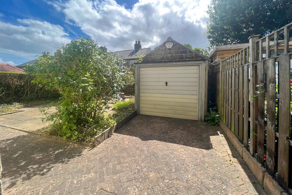 Detached Garage