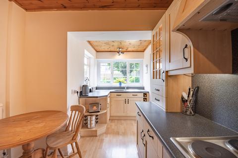40 Marstone Crescent, Sheffield, S17 4DH