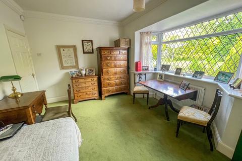 102 Baslow Road, Sheffield, S17 4DQ