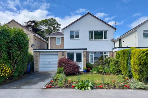 3 bedroom detached house for sale - Five Trees Avenue, Dore, S17 3LW