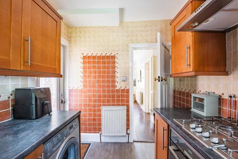4 Crawshaw Avenue, Sheffield, S8 7DZ