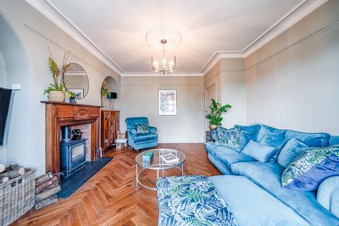 8 Main Avenue, Totley Rise, Sheffield, S17 4FG