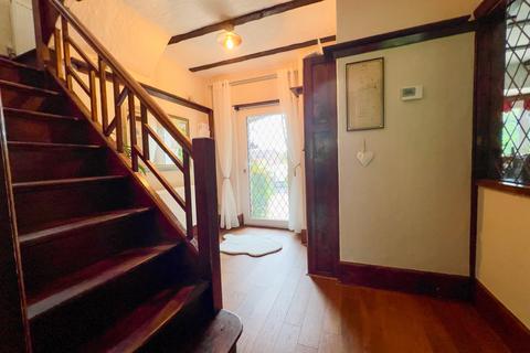 6 Burlington Road, Dore, Sheffield, S17 3NQ