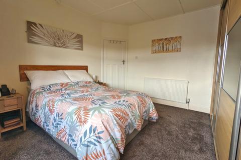 49 Marstone Crescent, Sheffield, S17 4DG