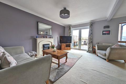 43 Everard Avenue, Sheffield, S17 4LY