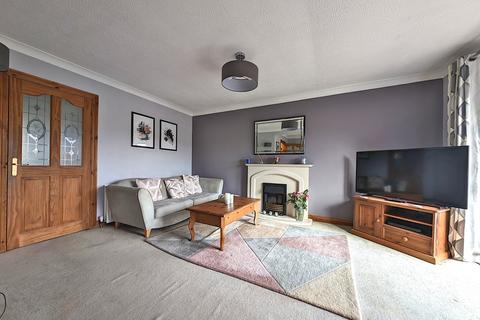 43 Everard Avenue, Sheffield, S17 4LY