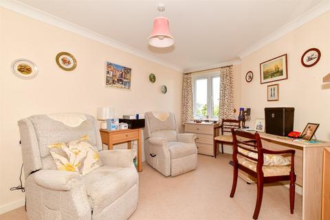 2 bedroom flat for sale, Kings Road, Horsham, West Sussex