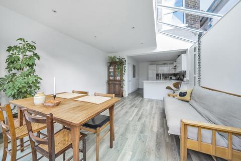 5 Agraria Road, Guildford, GU2 4LE