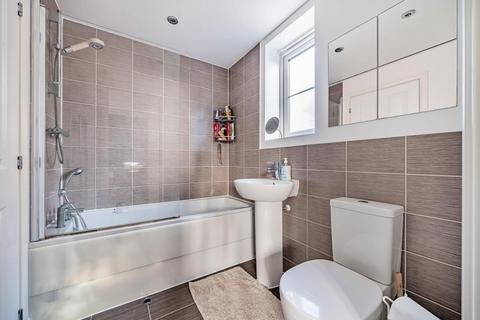 34 Empire Drive, Carterton, OX18 1BY