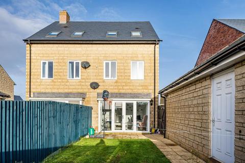 34 Empire Drive, Carterton, OX18 1BY