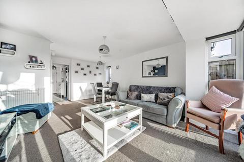 34 Empire Drive, Carterton, OX18 1BY