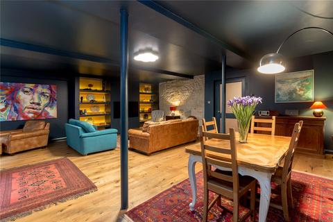 3 bedroom apartment to rent, St. Stephen Street, Edinburgh, Midlothian, EH3