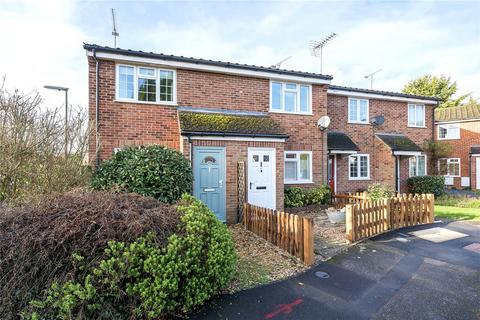 9 Field End, Farnham, GU9 9HZ