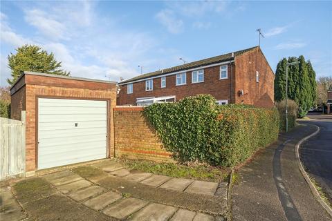9 Field End, Farnham, GU9 9HZ