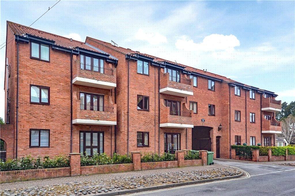Scholars Court, West Street, Yarm 2 bed apartment to rent £850 pcm (£
