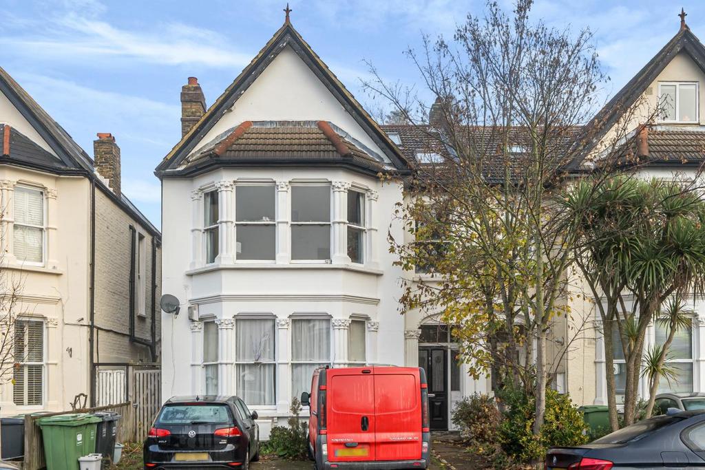 Culverley Road, Catford 4 bed flat for sale £550,000