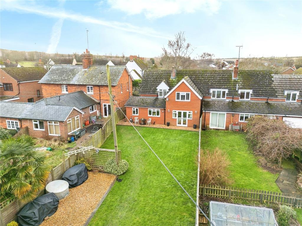 Lane, West Overton, Marlborough, Wiltshire, SN8 3 bed semi