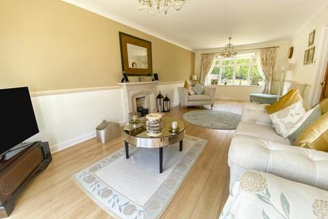 9 Brookfield, Highworth, Swindon, SN6 7HY