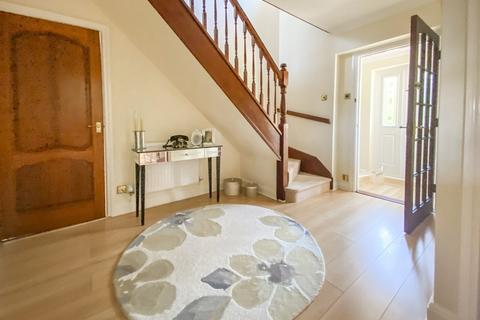 9 Brookfield, Highworth, Swindon, SN6 7HY